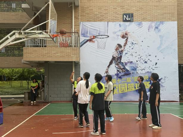 羽毛球1.png